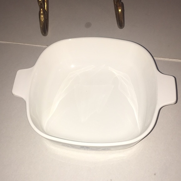 Vintage Corning Ware Blue Cornflower 1 quart - Picture 3 of 4